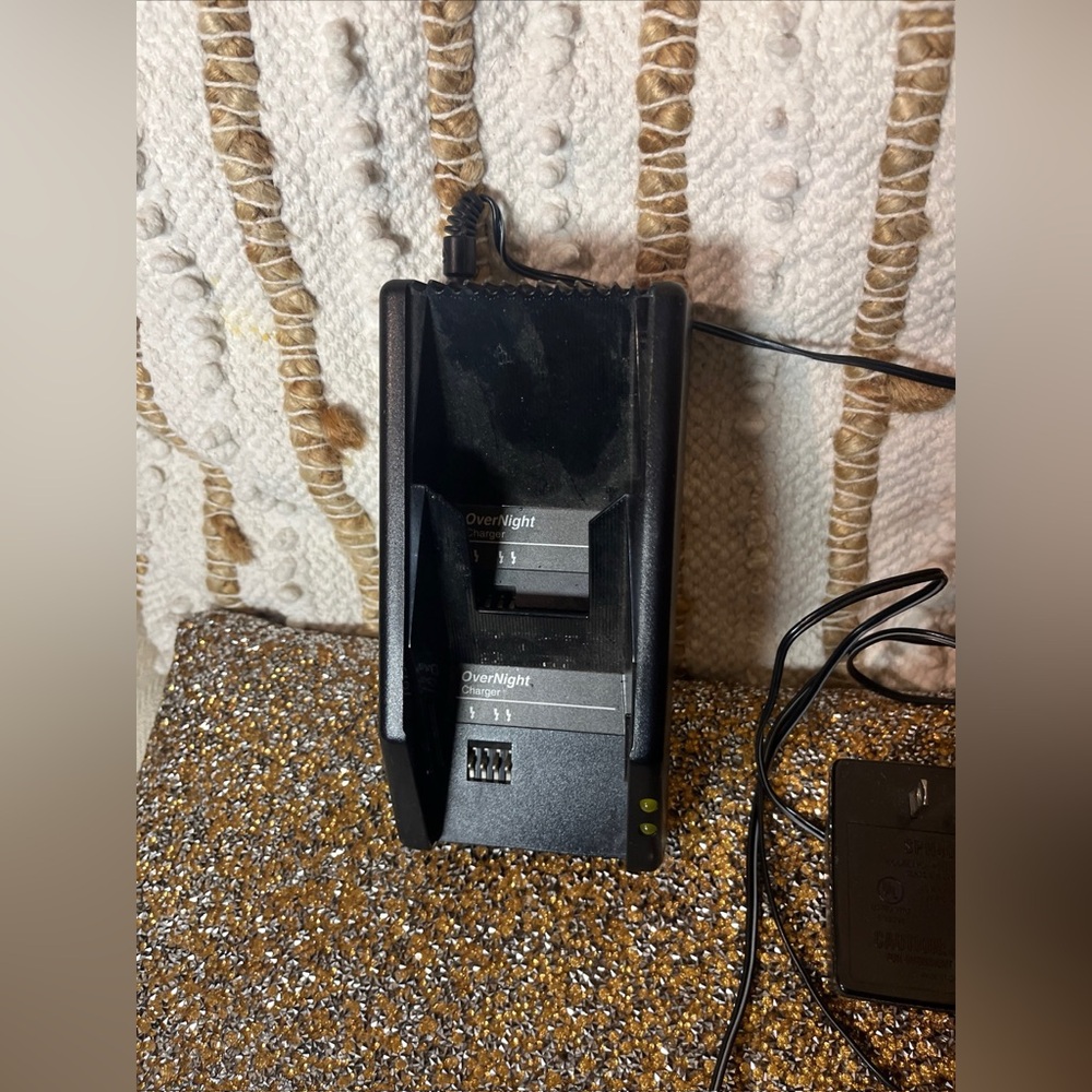 Motorola Overnight Dual Charger Dock Model SLN5039C with Power Adapter Startac